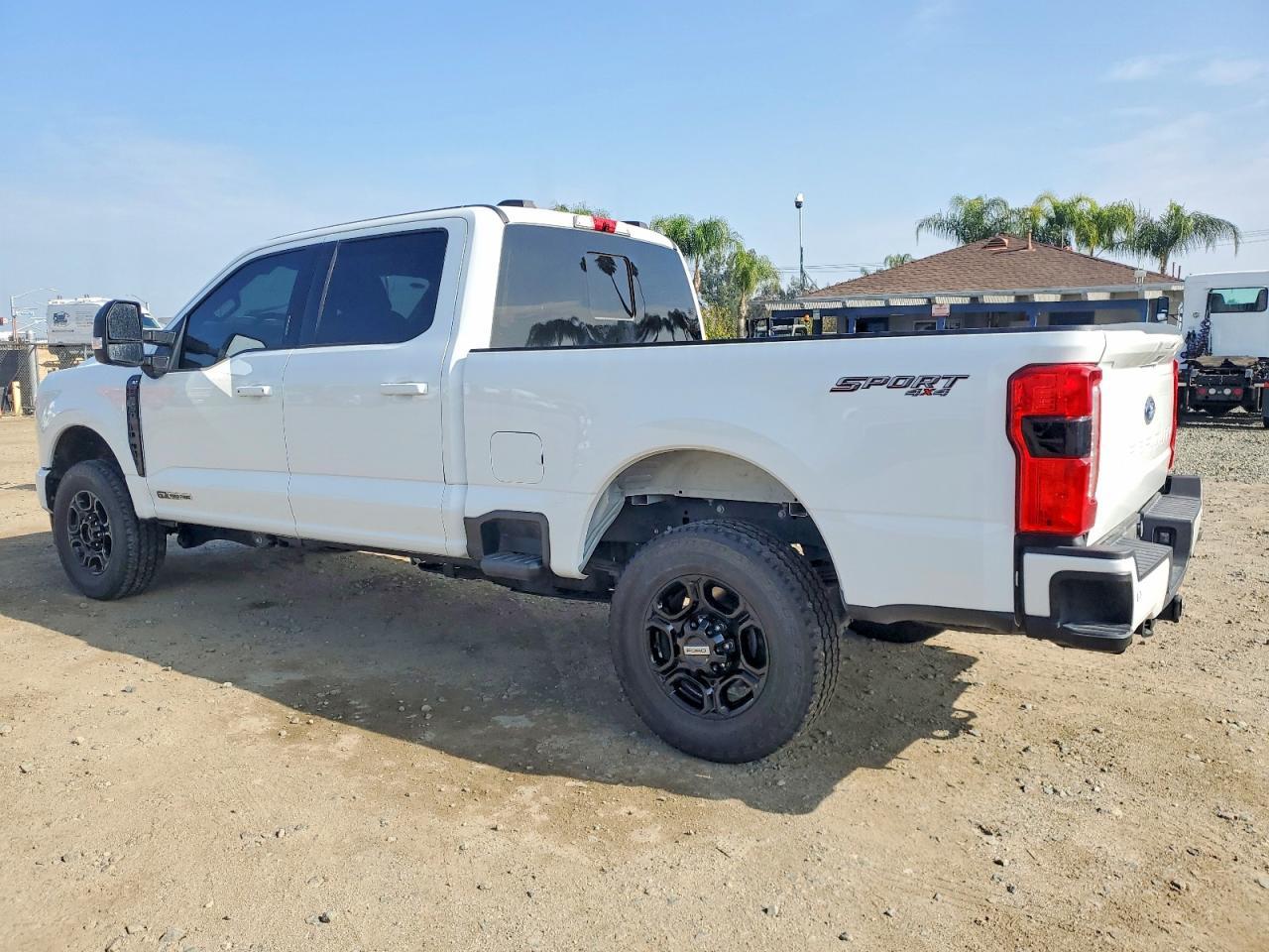 2024 Ford F350 Super Duty - Фото 2