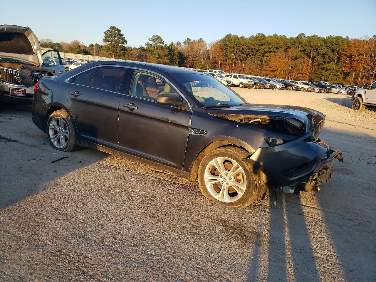 2018 Ford Taurus Se - Фото 4