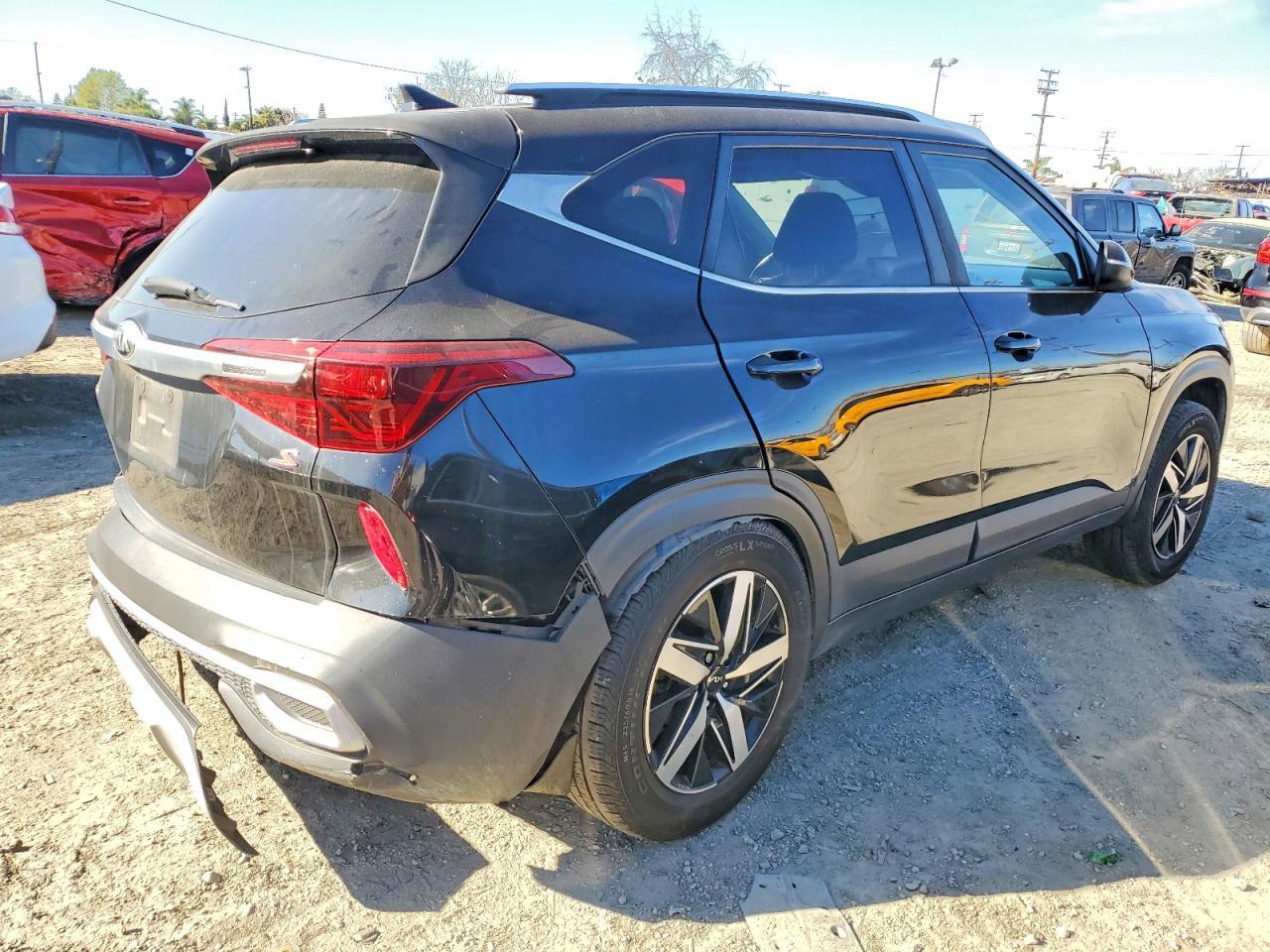 2021 Kia Seltos S - Фото 3
