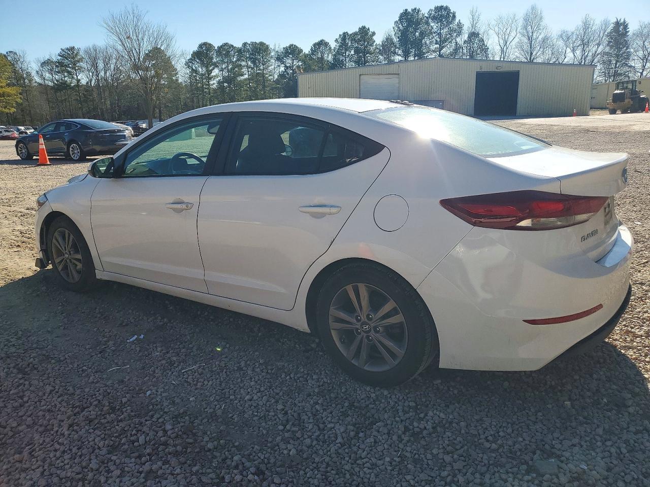 2018 Hyundai Elantra Sel - Фото 2