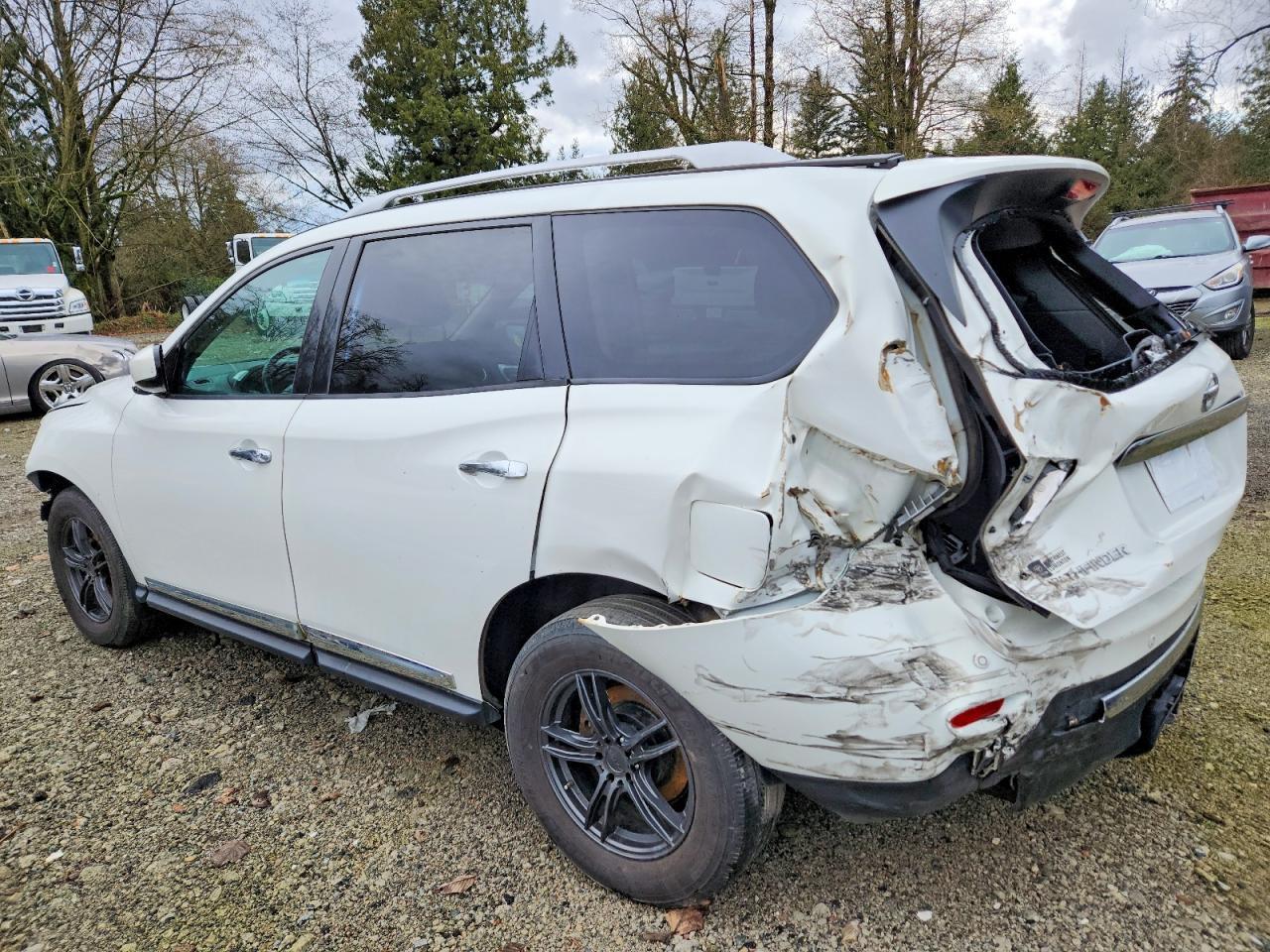 2014 Nissan Pathfinder S - Фото 2