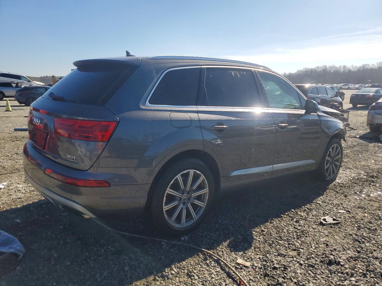 2018 Audi Q7 Premium Plus - Image 3