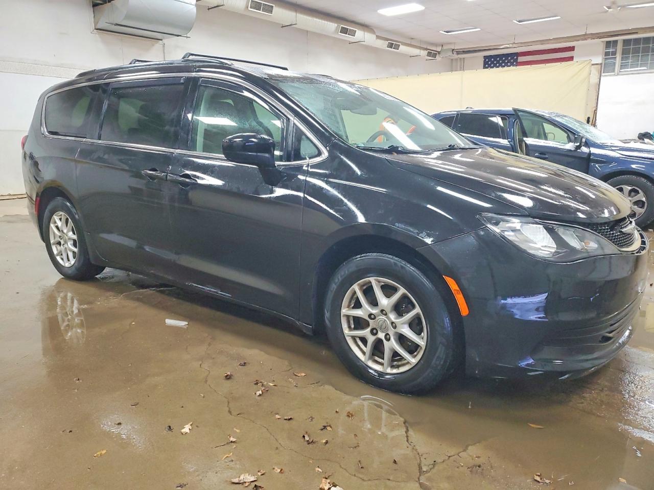 2020 Chrysler Voyager Lxi - Image 4