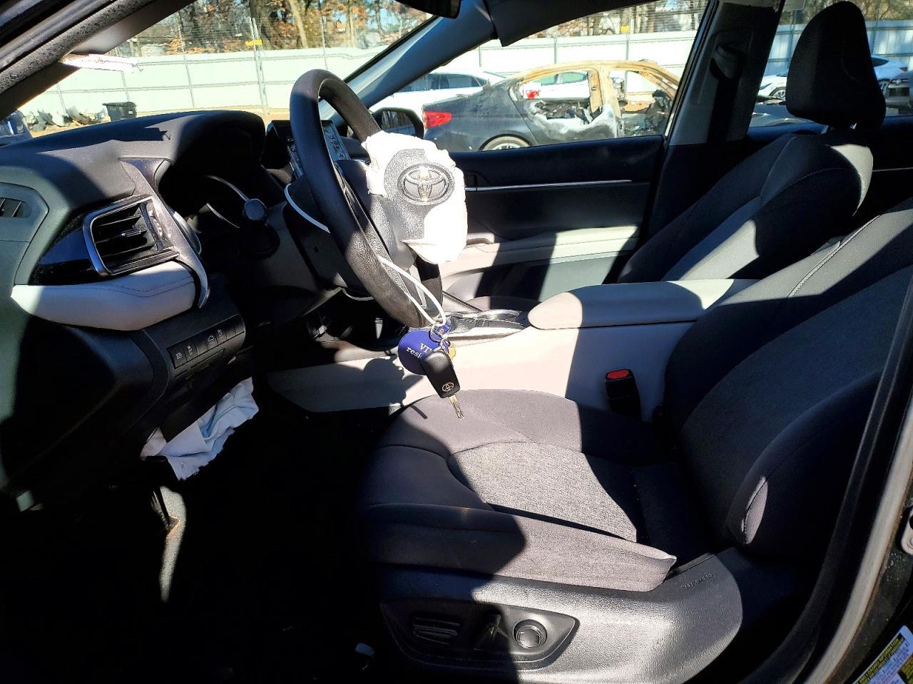 2023 Toyota Camry Le - Image 7