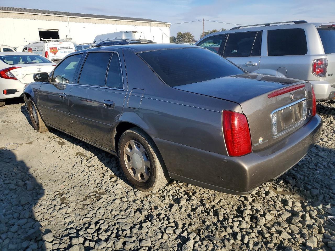 2001 Cadillac Deville - Image 2