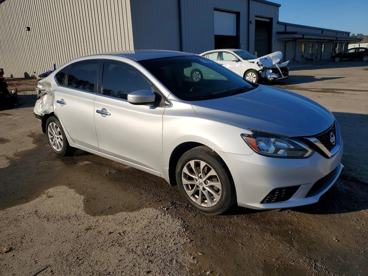2019 Nissan Sentra S - Фото 4