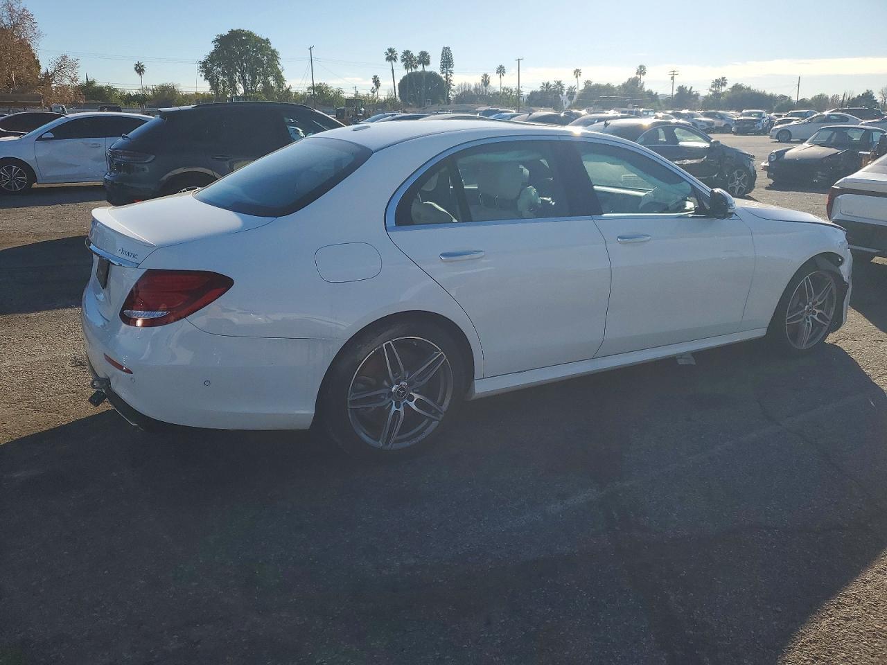 2019 Mercedes-Benz E 450 4Matic - Фото 3