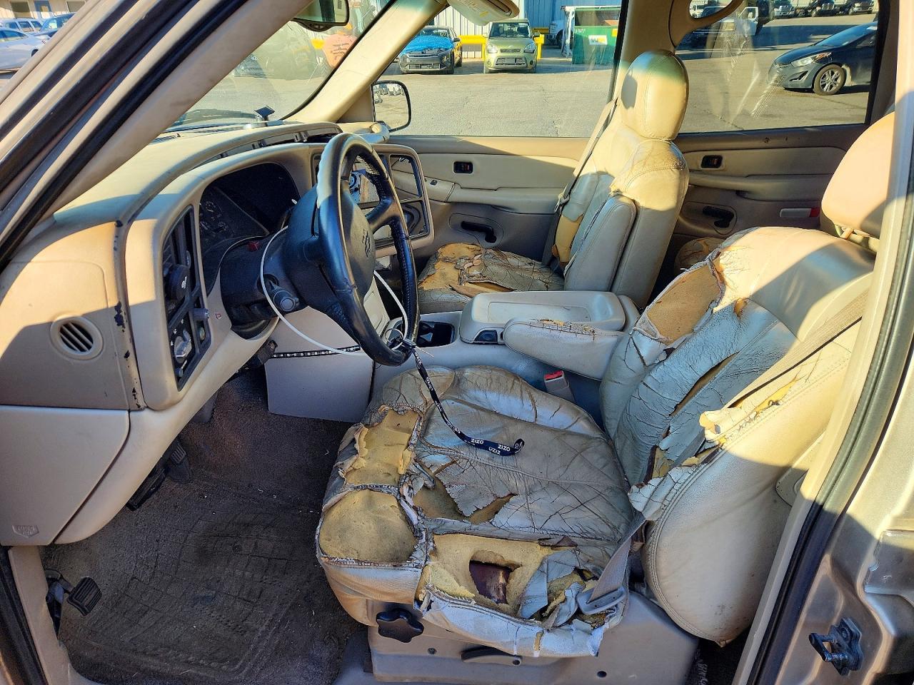 2002 Chevrolet Tahoe C1500 - Image 7