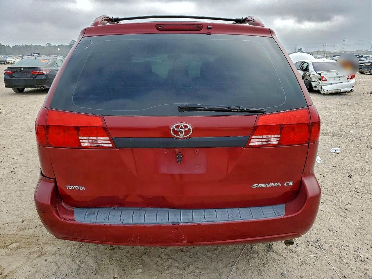 2005 Toyota Sienna Ce - Image 6