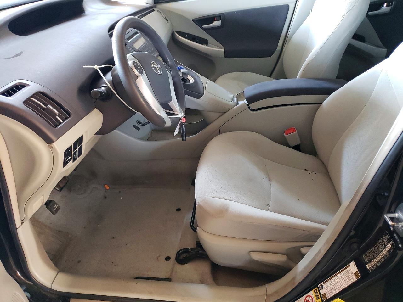 2011 Toyota Prius - Фото 7