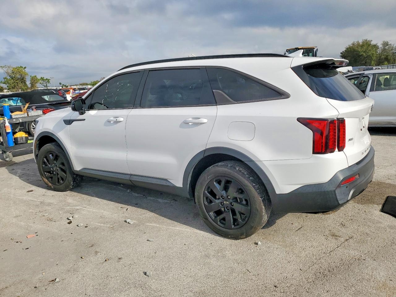 2021 Kia Sorento S - Image 2