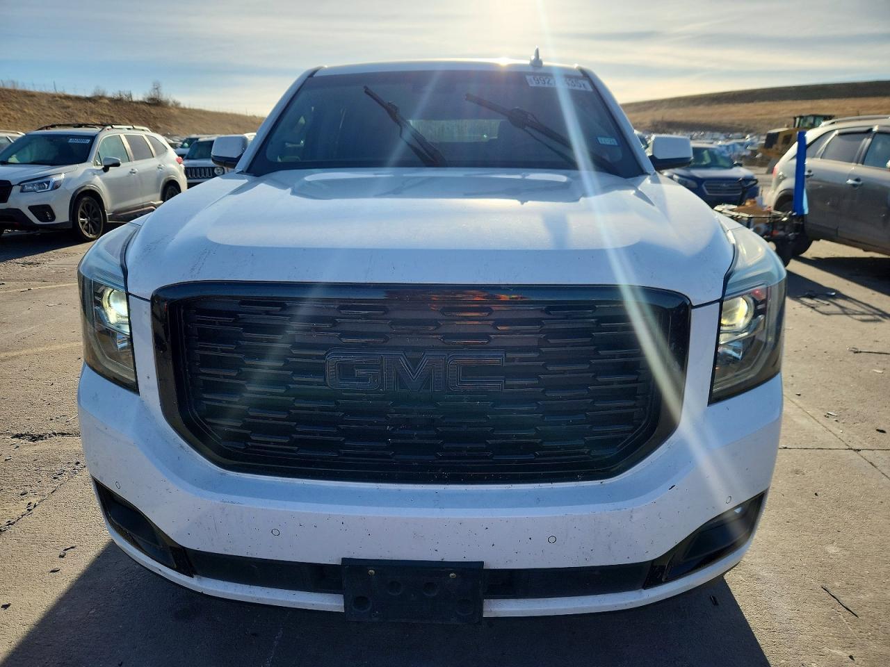 2019 GMC Yukon Denali - Фото 5