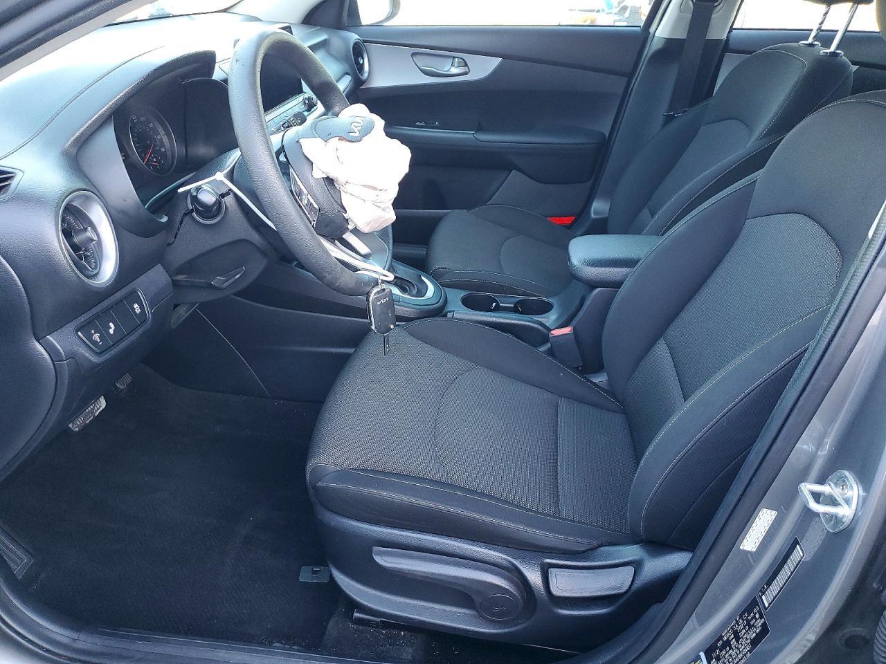 2022 Kia Forte Fe - Image 7