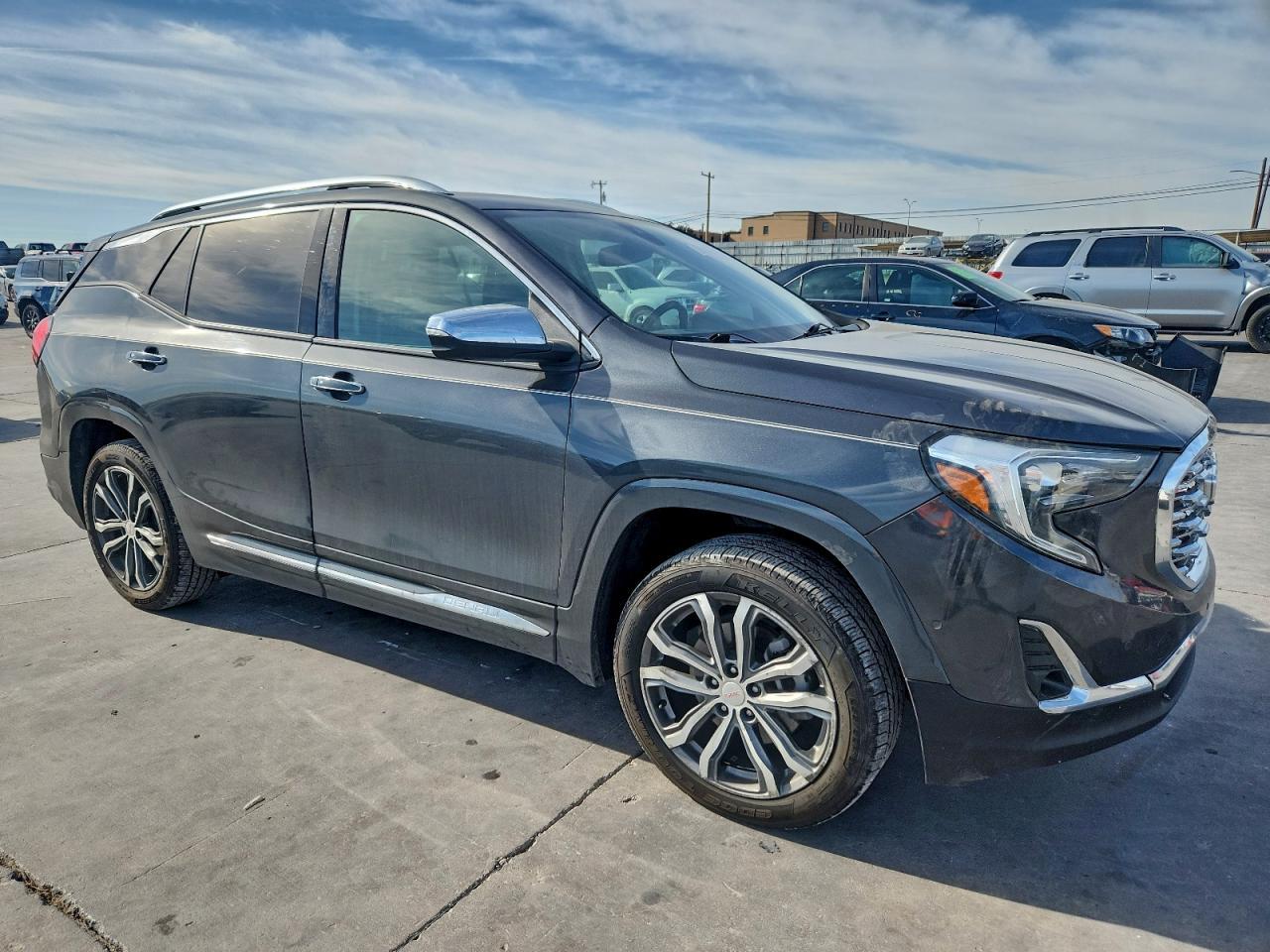2018 GMC Terrain Denali - Image 4