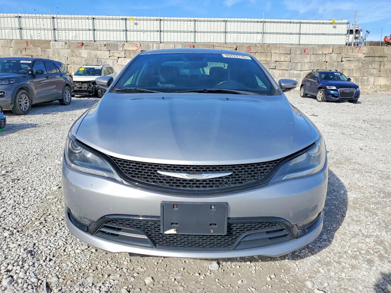 2015 Chrysler 200 S - Image 5