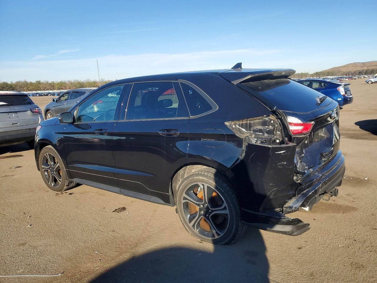 2019 Ford Edge St - Фото 2