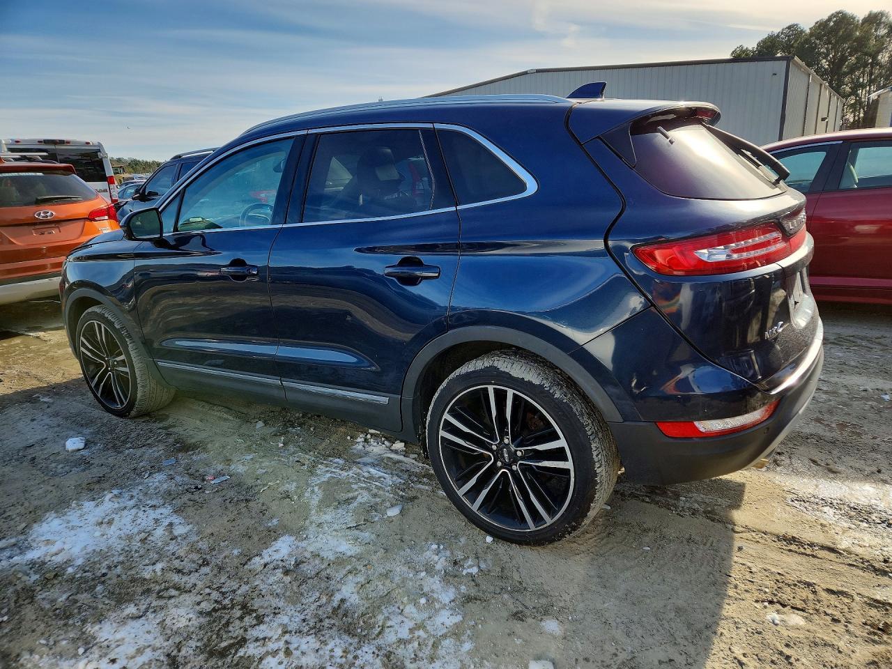 2017 Lincoln Mkc Reserve - Image 2