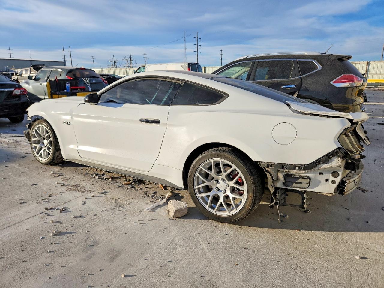 2017 Ford Mustang Gt - Image 2