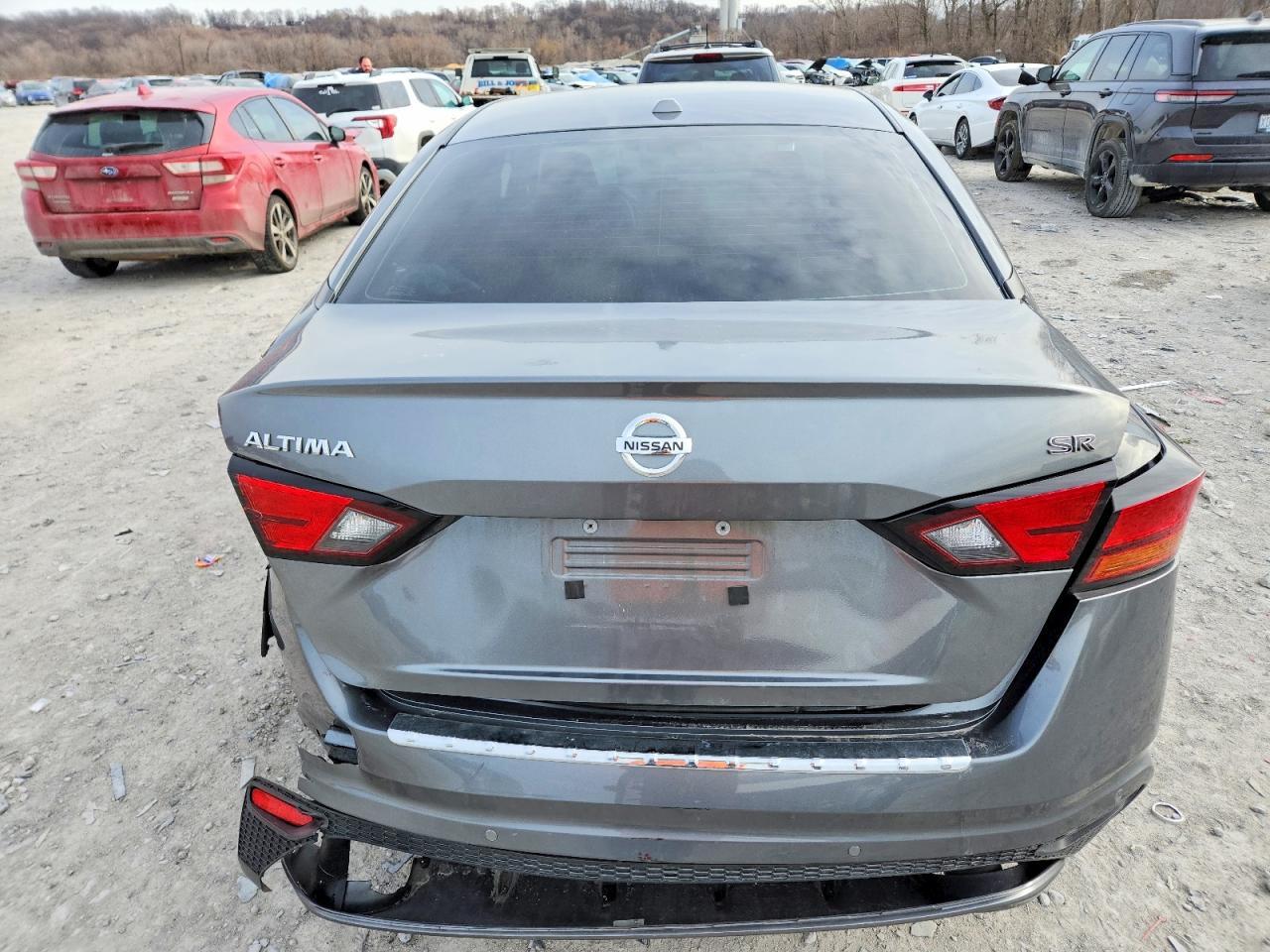 2022 Nissan Altima Sr - Фото 6