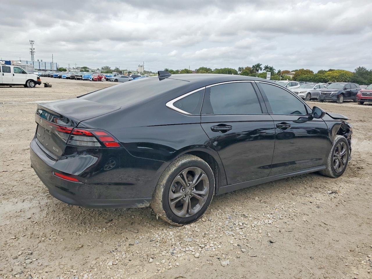 2023 Honda Accord Ex - Image 3