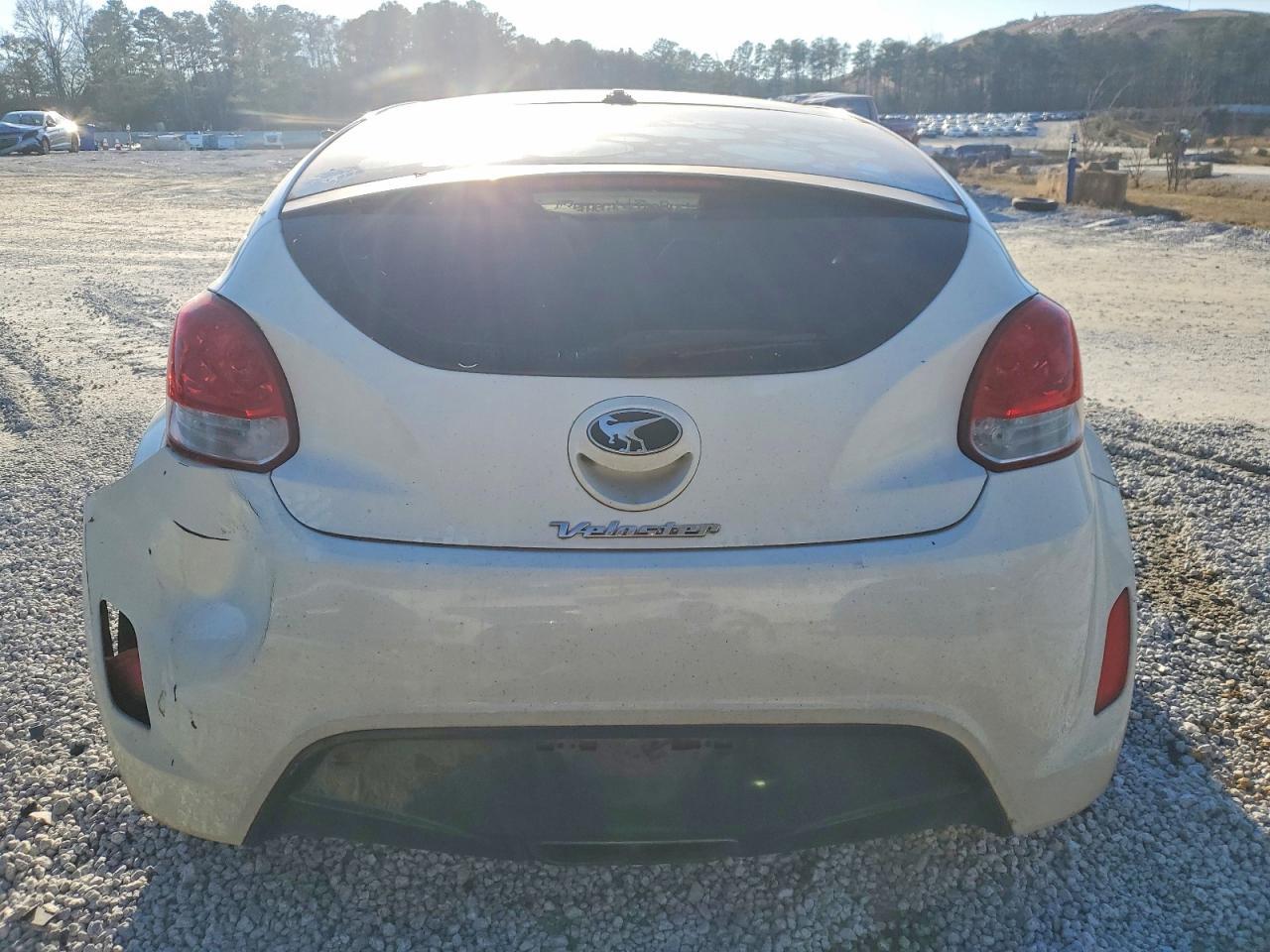 2012 Hyundai Veloster - Image 6