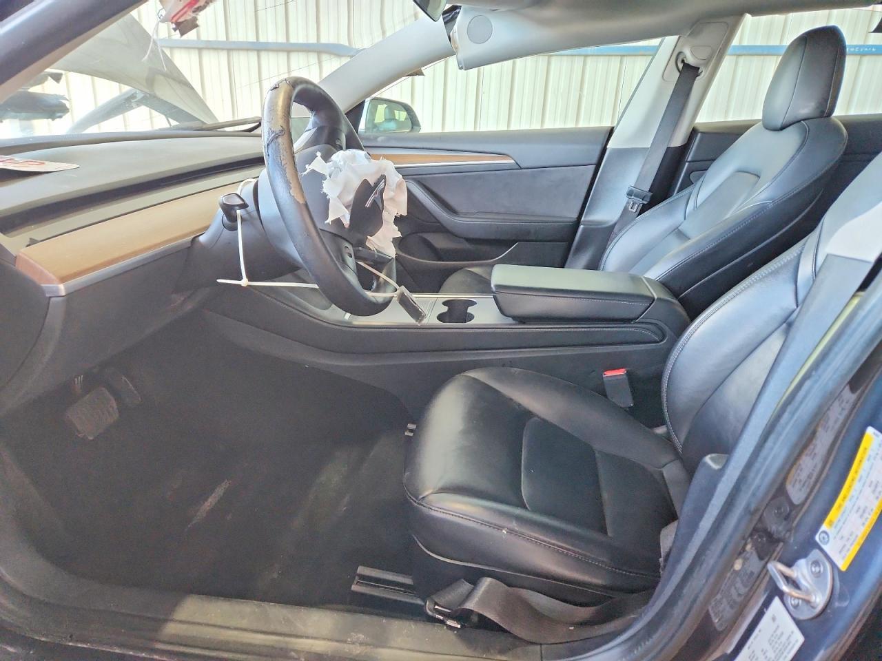 2022 Tesla Model 3 - Фото 7
