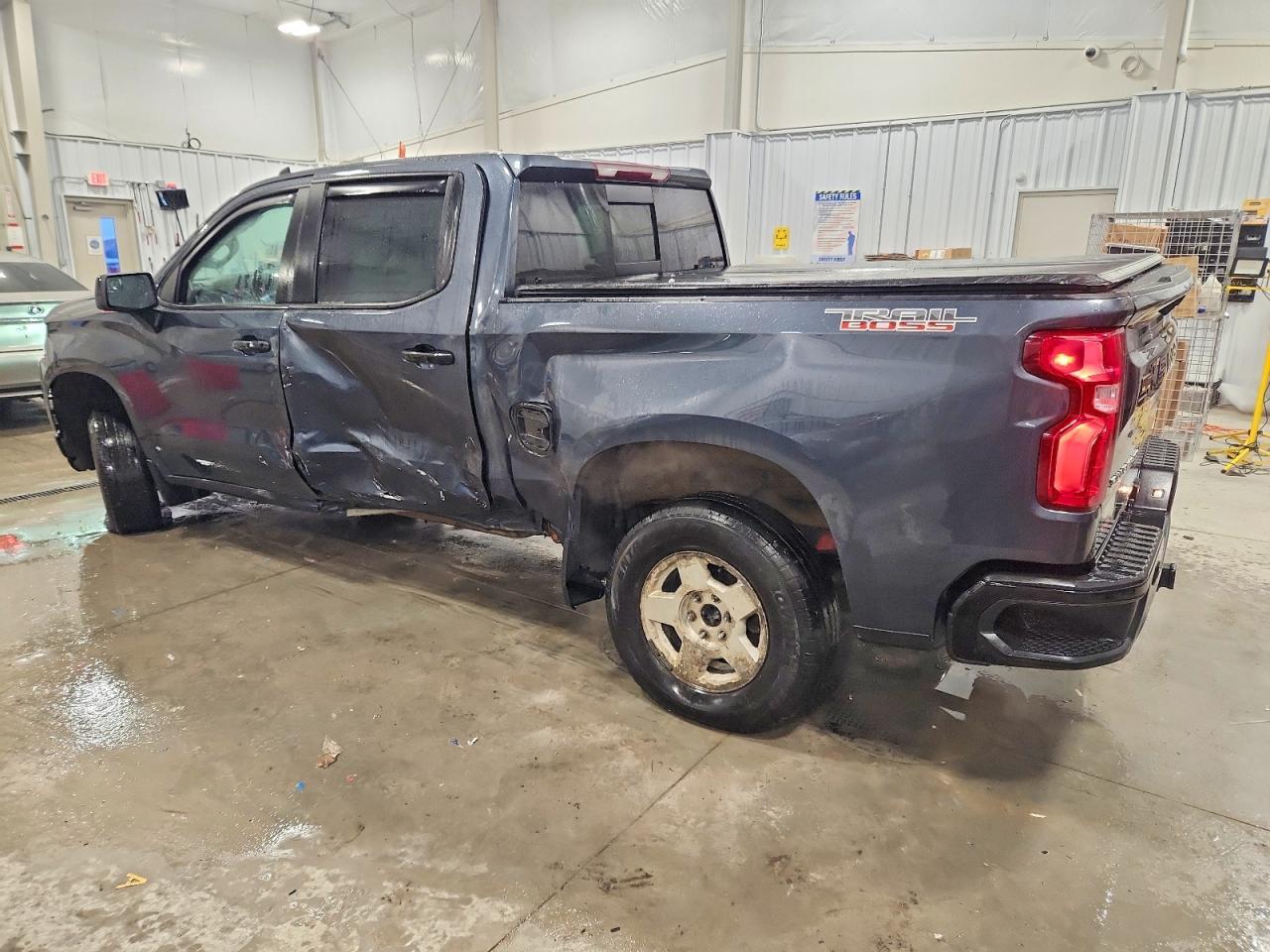 2021 Chevrolet Silverado K1500 Lt Trail Boss - Image 2