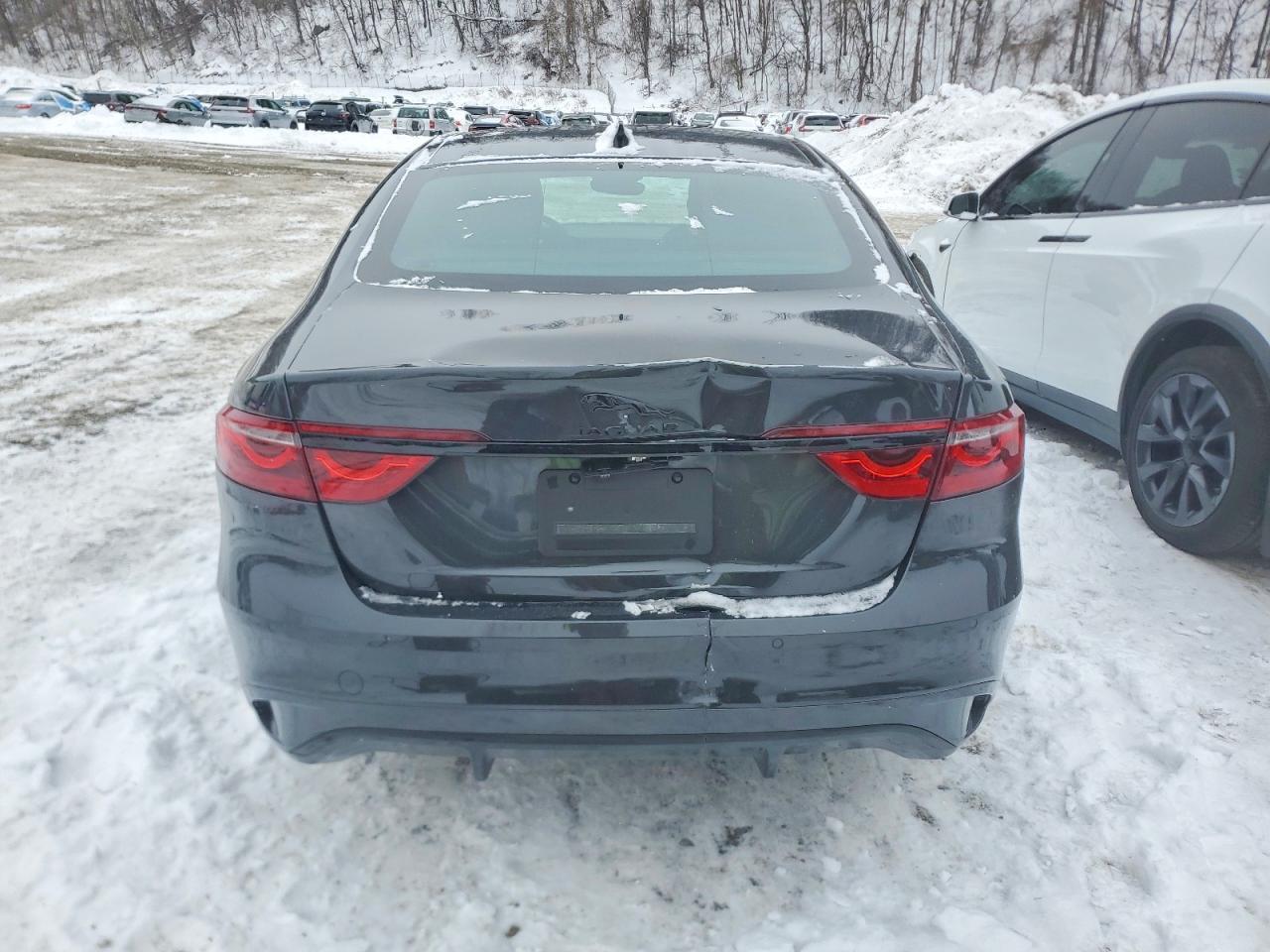 2024 Jaguar Xf R-Dynamic Se - Фото 6