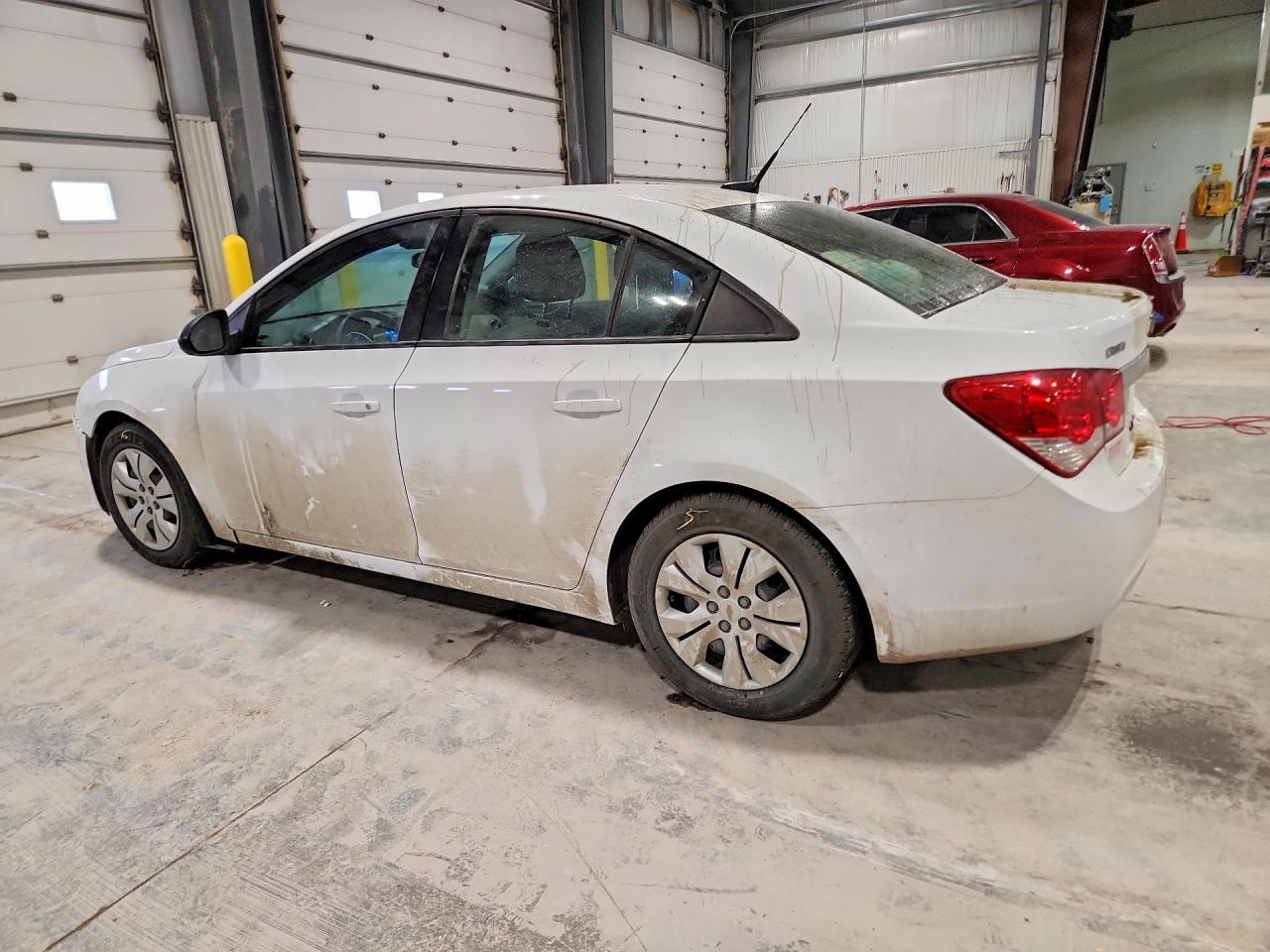 2013 Chevrolet Cruze Ls - Фото 2