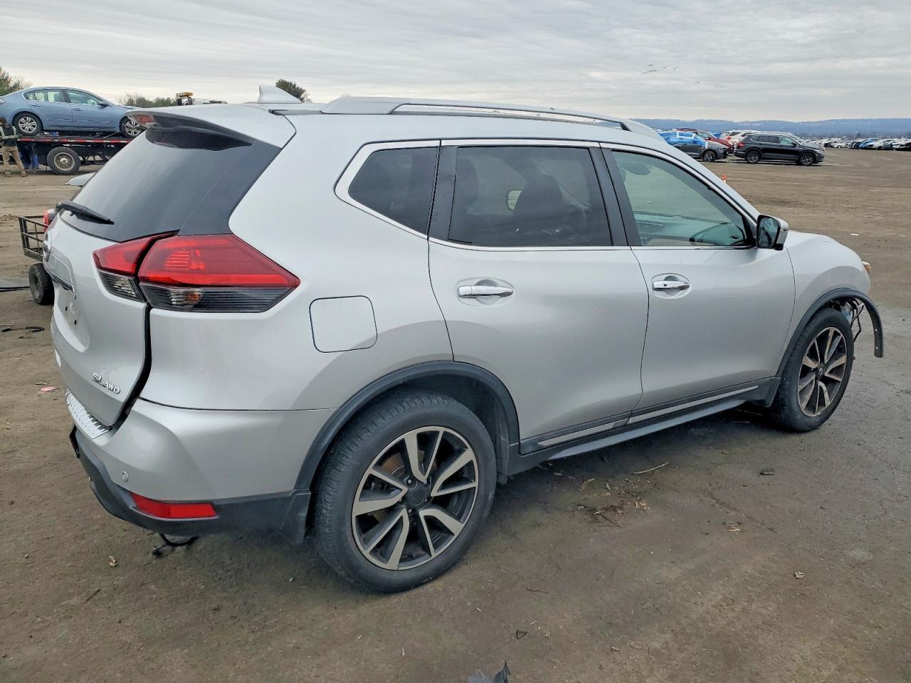 2019 Nissan Rogue S - Image 3