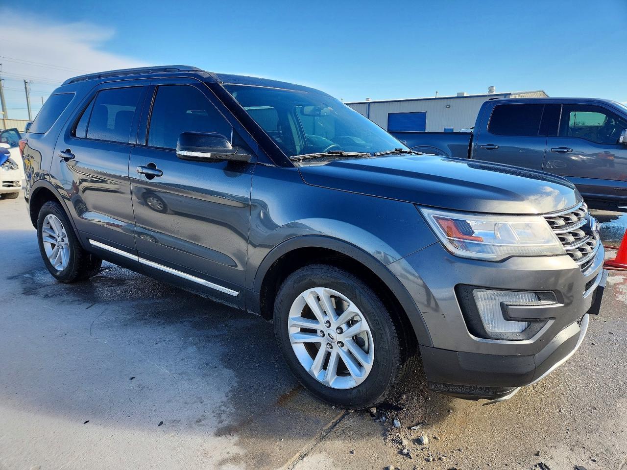 2017 Ford Explorer Xlt - Image 4