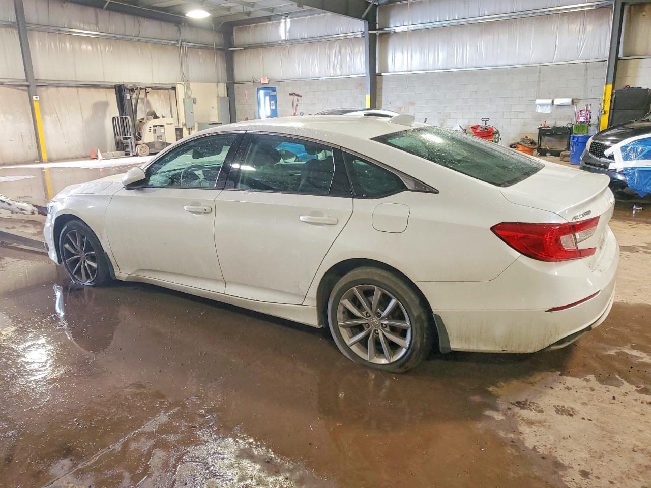 2021 Honda Accord Lx - Фото 2