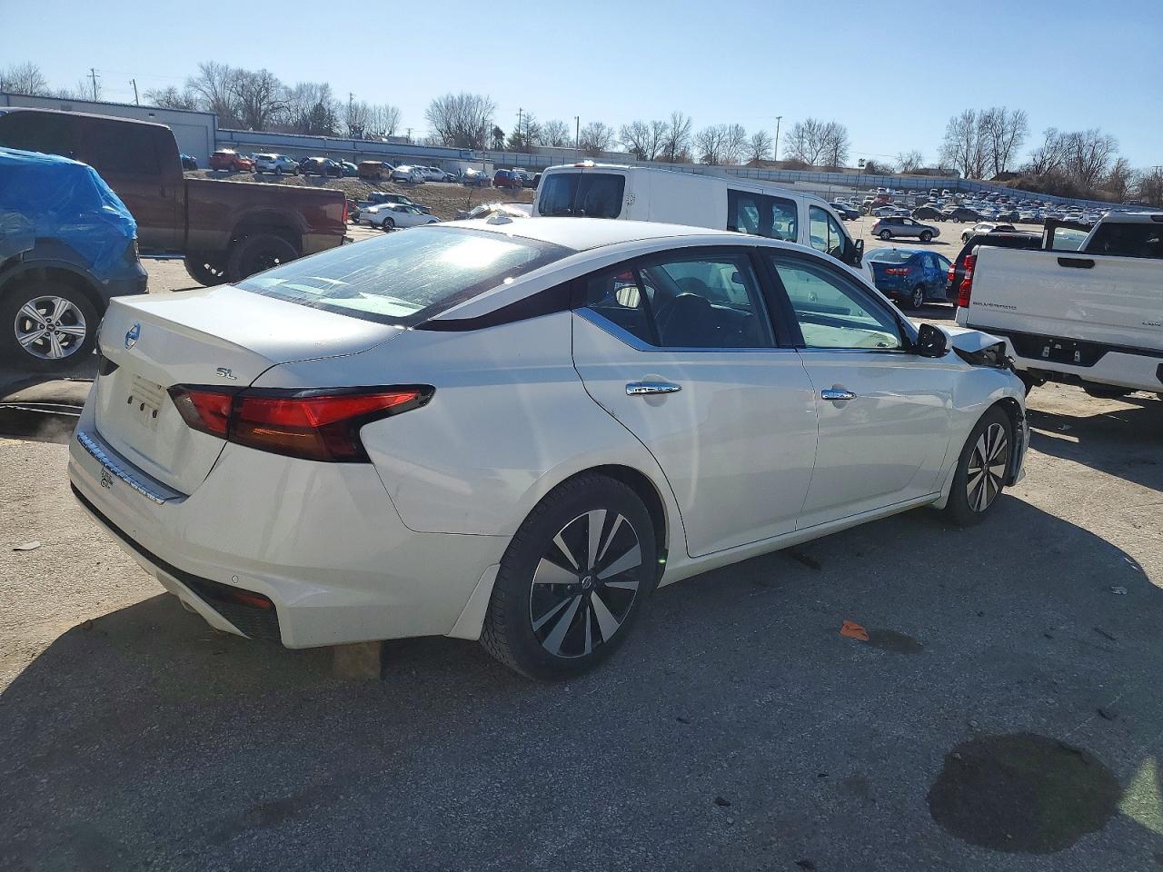 2021 Nissan Altima Sl - Фото 3