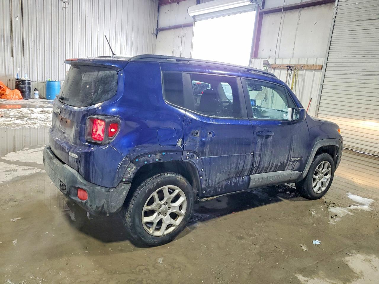 2017 Jeep Renegade Latitude - Image 3
