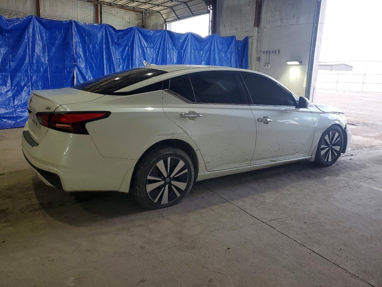 2019 Nissan Altima Sv - Image 3