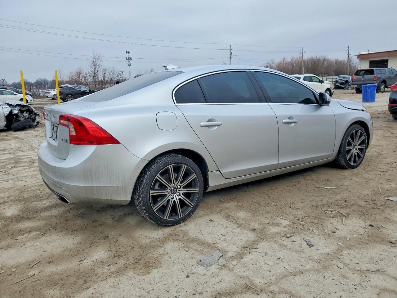2017 Volvo S60 Premier - Фото 3