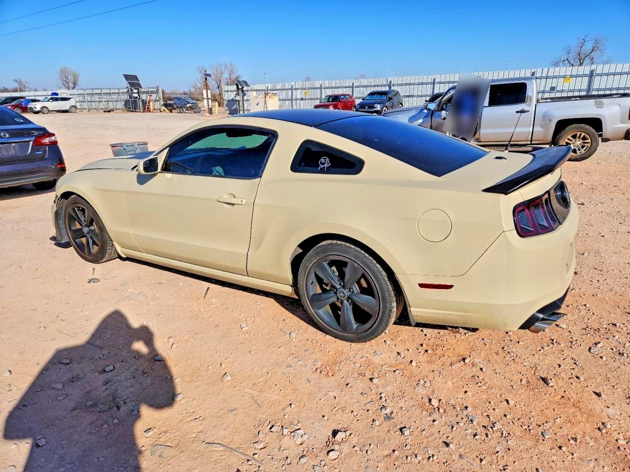 2014 Ford Mustang - Фото 2