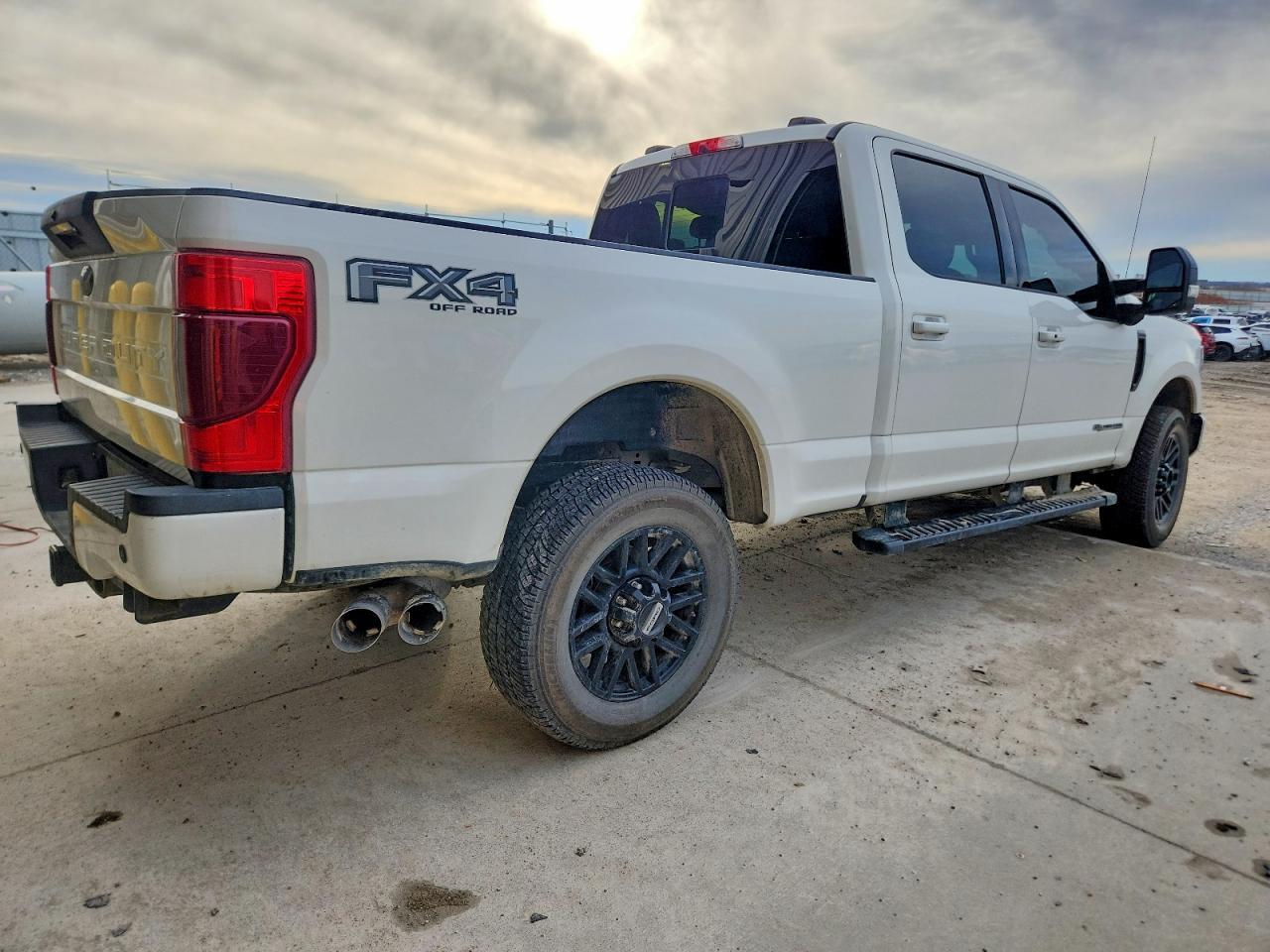 2021 Ford F350 Super Duty - Image 3