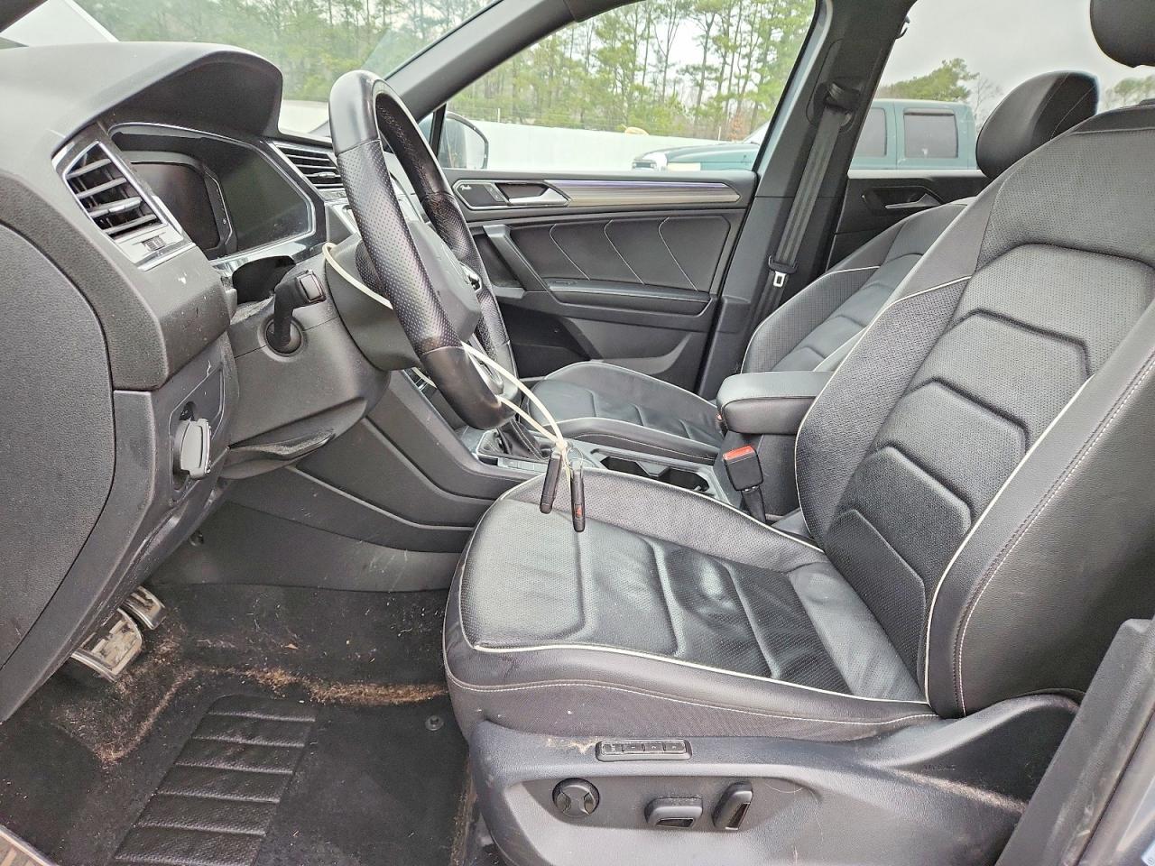 2022 Volkswagen Tiguan Sel R-Line - Image 7