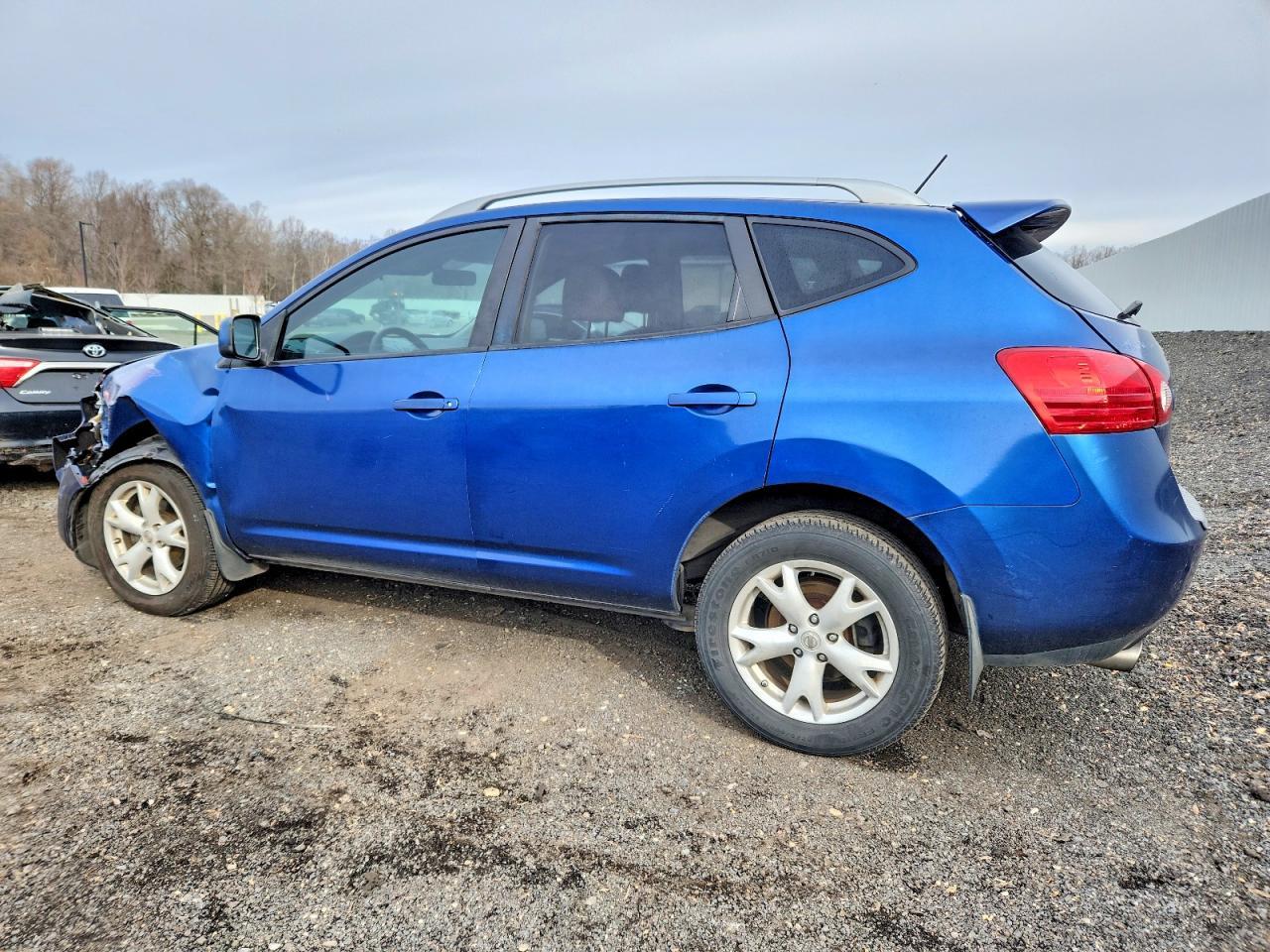2008 Nissan Rogue S - Image 2