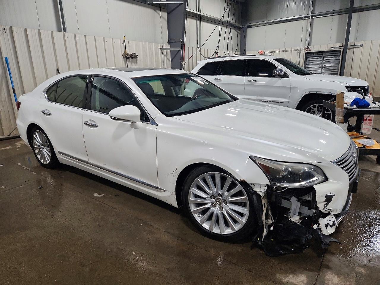 2013 Lexus Ls 460 - Image 4