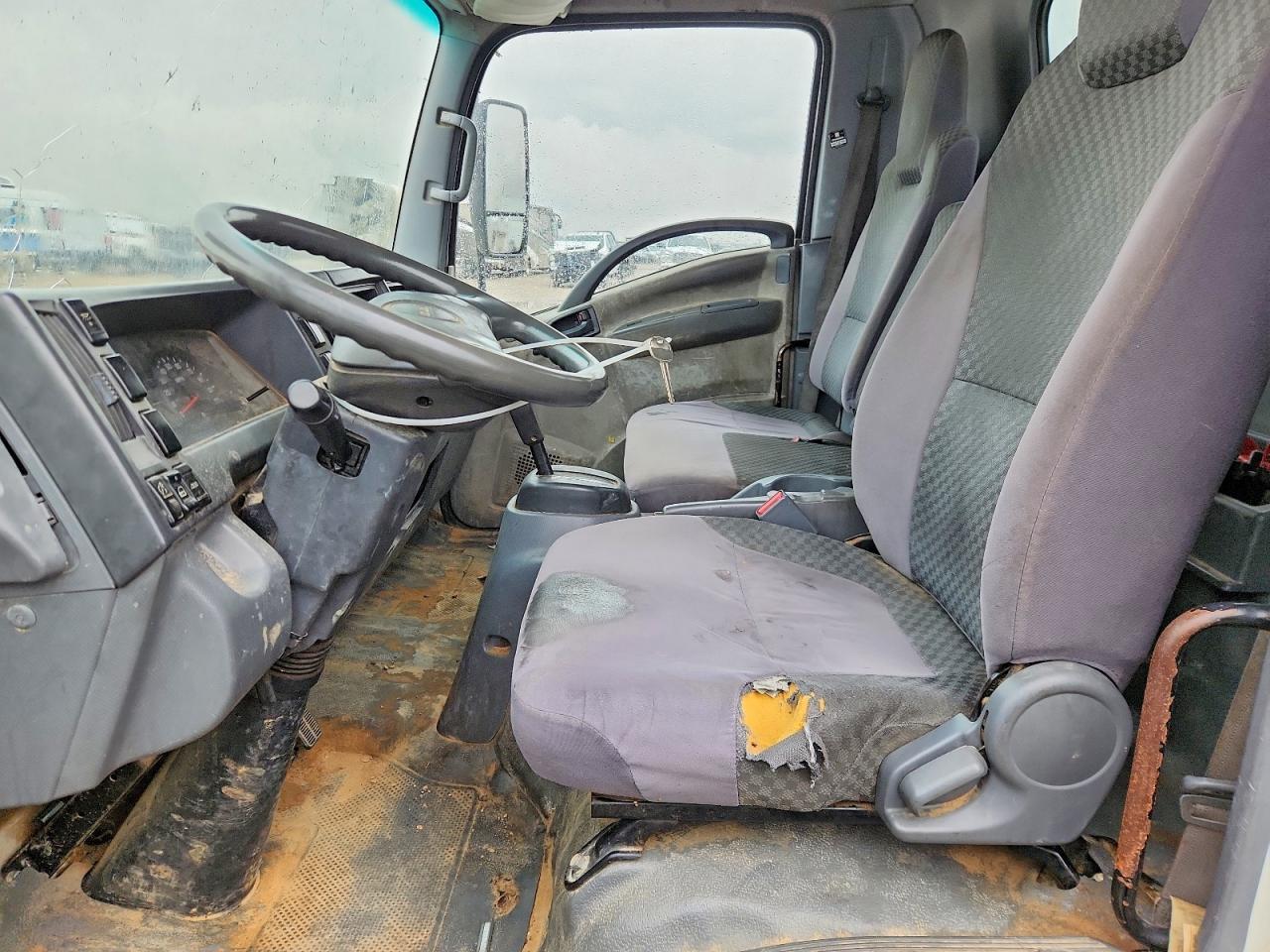 2015 Isuzu Npr Box Truck - Фото 7