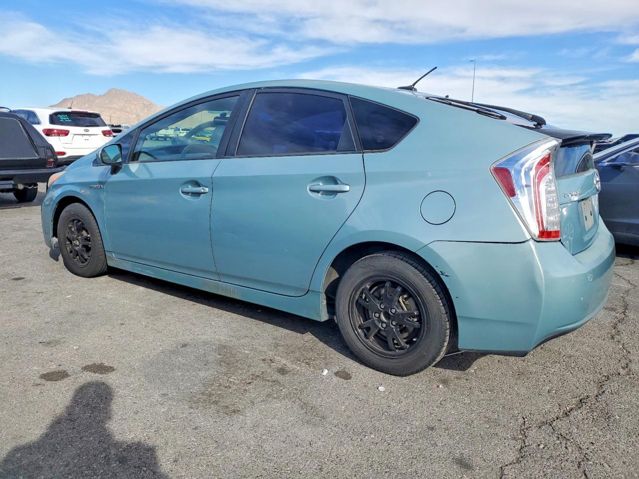 2013 Toyota Prius - Фото 2