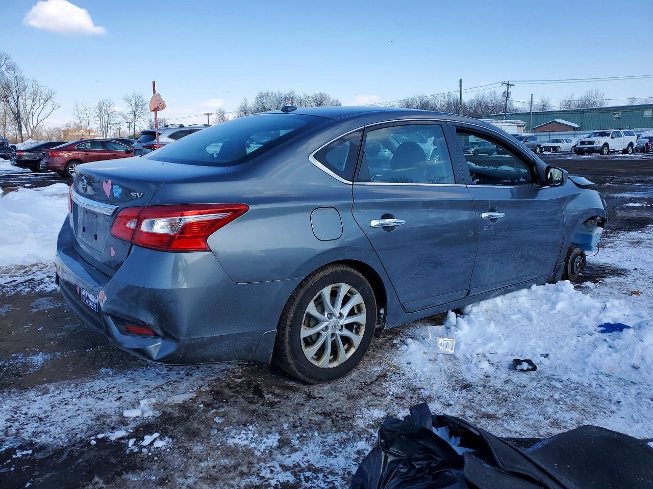 2018 Nissan Sentra S - Фото 3