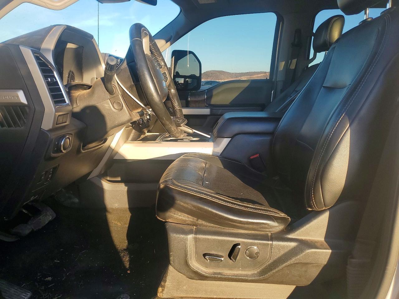 2017 Ford F250 Super Duty - Image 7