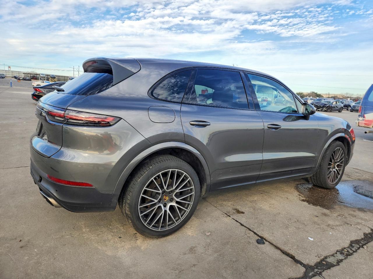 2020 Porsche Cayenne - Image 3