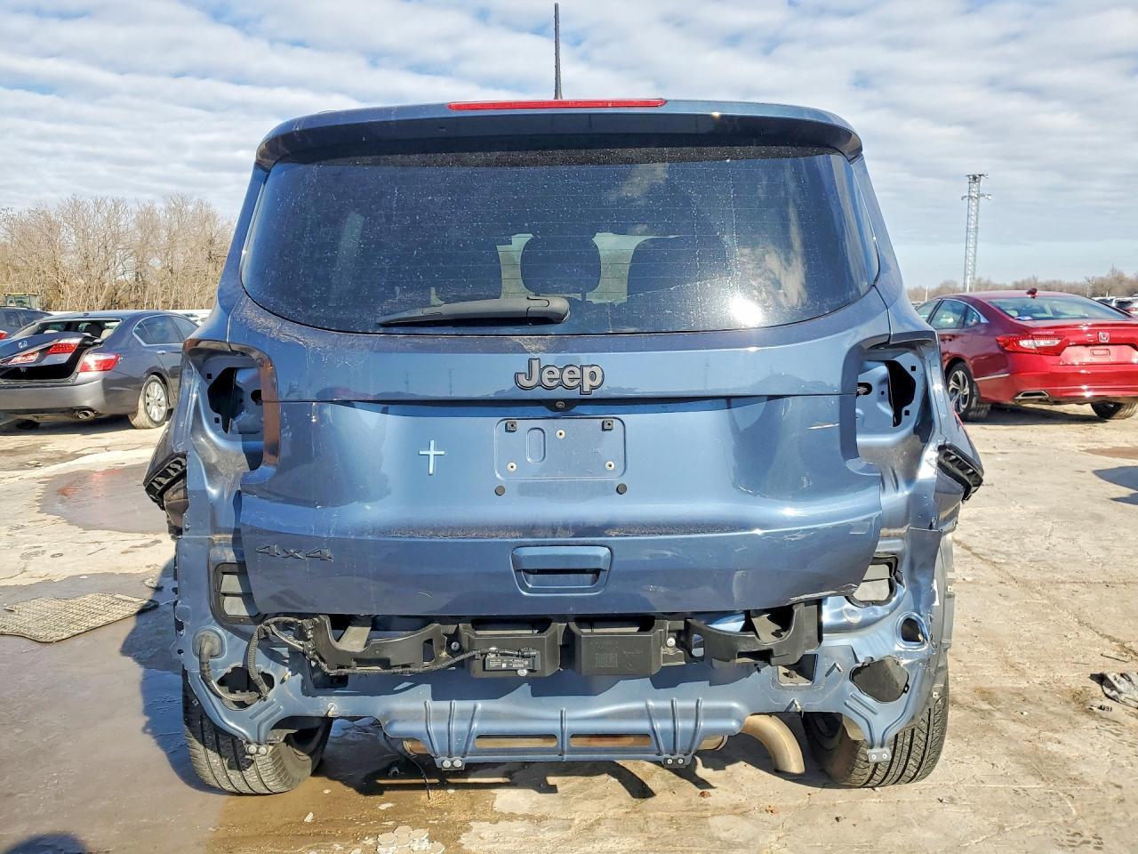2021 Jeep Renegade Latitude - Фото 6
