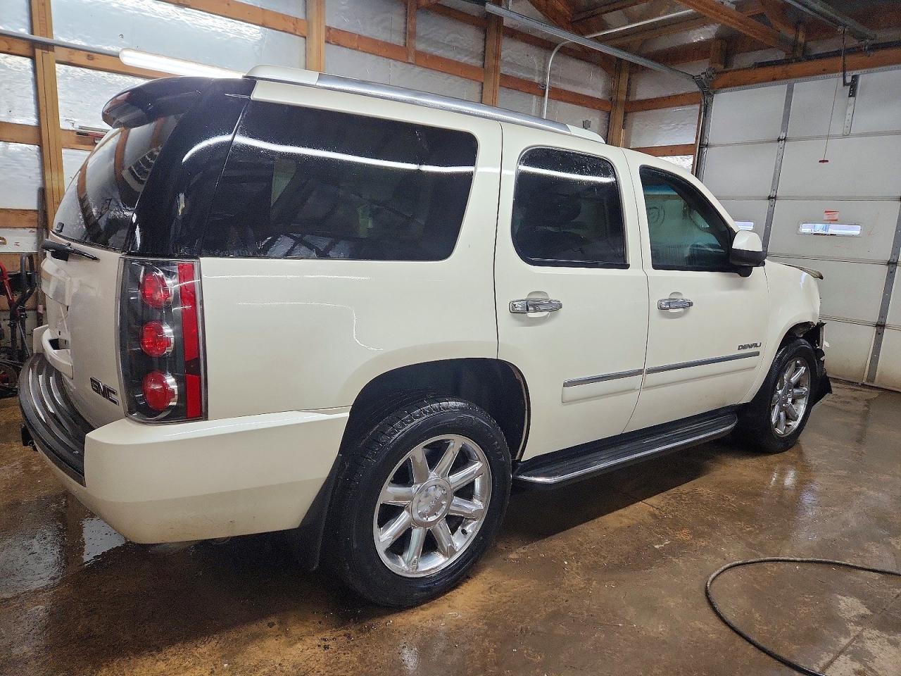 2013 GMC Yukon Denali - Фото 3