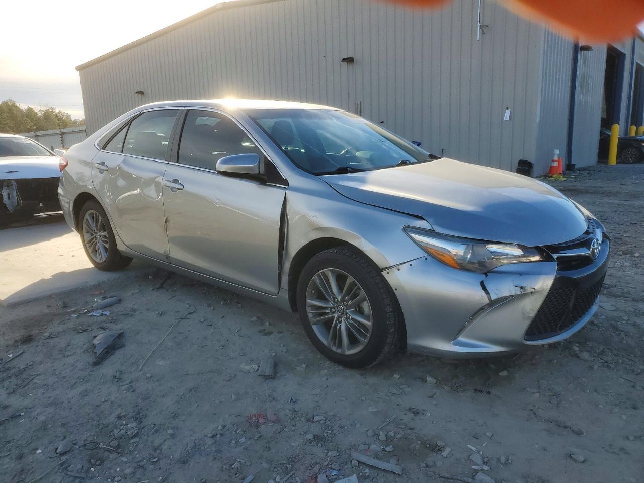 2017 Toyota Camry Le - Image 4
