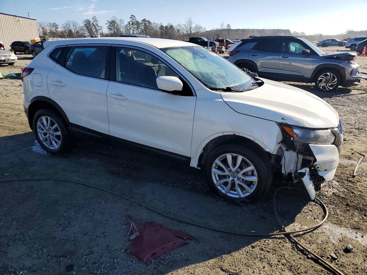 2022 Nissan Rogue Sport S - Фото 4